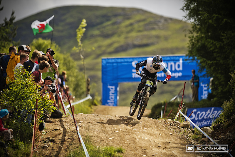 Loris Vergier. 25th at split 1 first at split 2 but could still only claw back second place. Still at least he can be sure he ll never have to wear sunglasses with a full-face.
