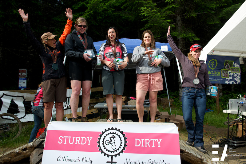 2014 Sturdy Dirty Enduro beginner s category winners Amber Madison Shylo Farnsworth Kathy Anderson Lori Brazel and Nicole Gunton.