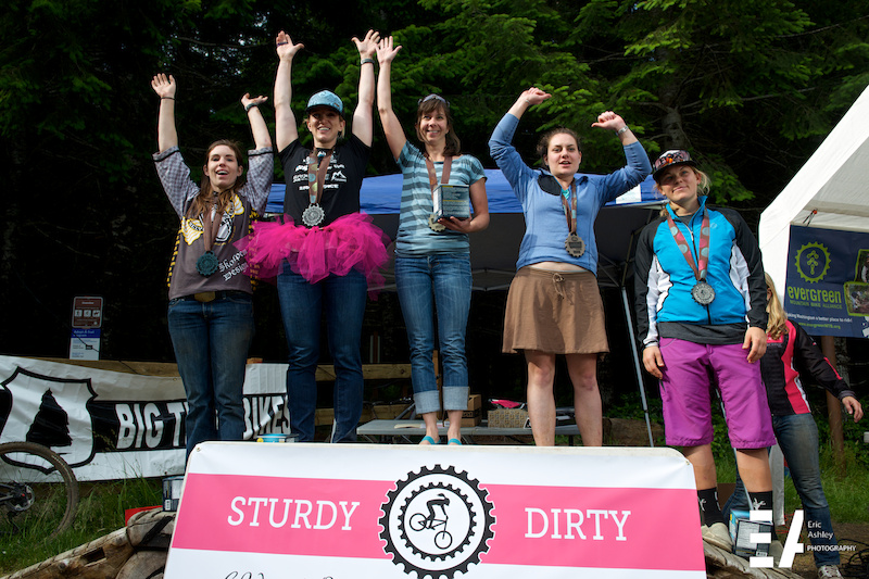 2014 Sturdy Dirty Amateur podium Suzanne Marcoe Emily Sabelhaus Emily Thompson Becca Parish and Nikki Holatz.