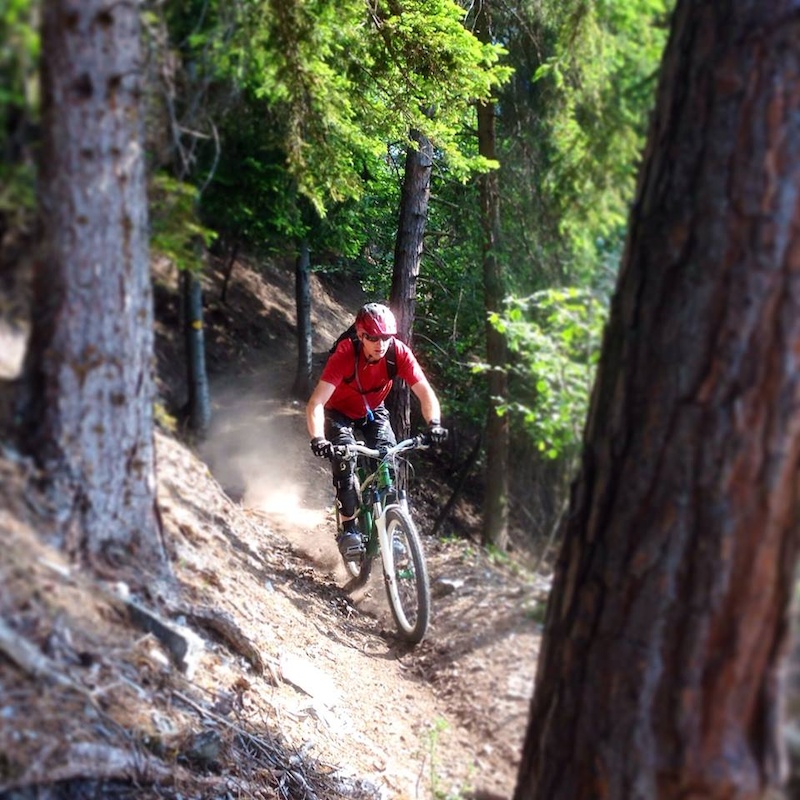 Want to discover the best trails in Switzerland?
http://www.exoride.net