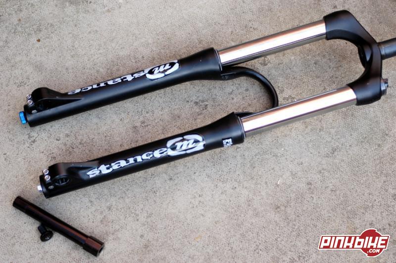 2006 Manitou Stance Flow forks, 120-150 travel 20mm thru axe For Sale