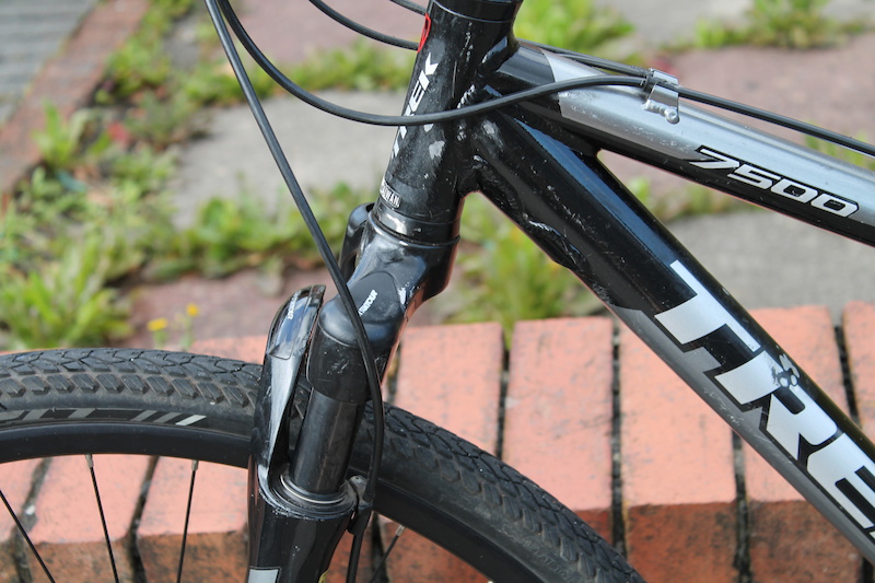 trek 7500 hybrid 2011