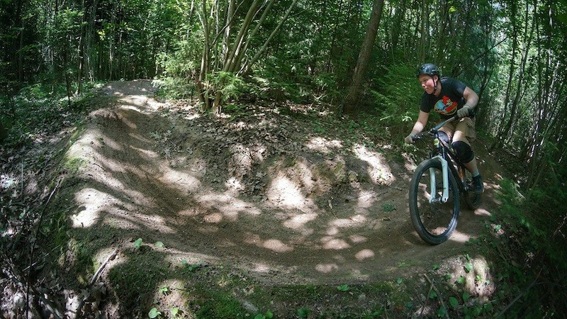 Look At The Time training race.
Riding berm with kicker to bowl.