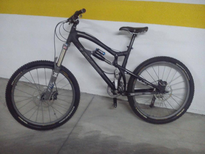 Bike roubada em Cascais esta semana alguma informaçao contact 964406321