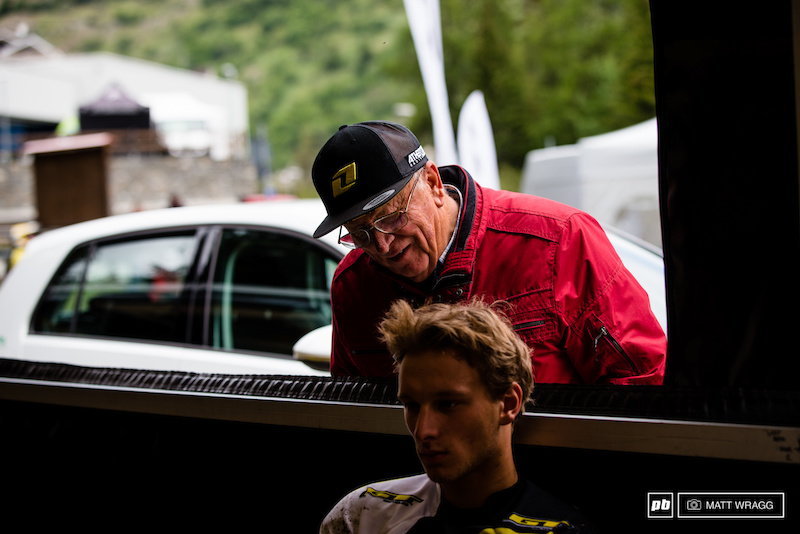 The entire Maes clan is here in La Thuile this weekend, including his grandfather who dropped by the pits to check on him before PS6.