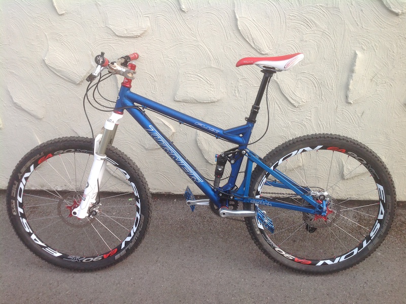 FLUX TWIN-TRICK T2 LTD 156 × FLUX PR M Adidas ZX Flux Sneakers