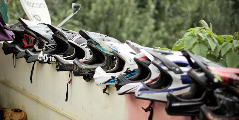 1st Himachal Downhill Mountain Bike Trophy 2014 - www.himalayanmtb.com Photo Vineet Sharma