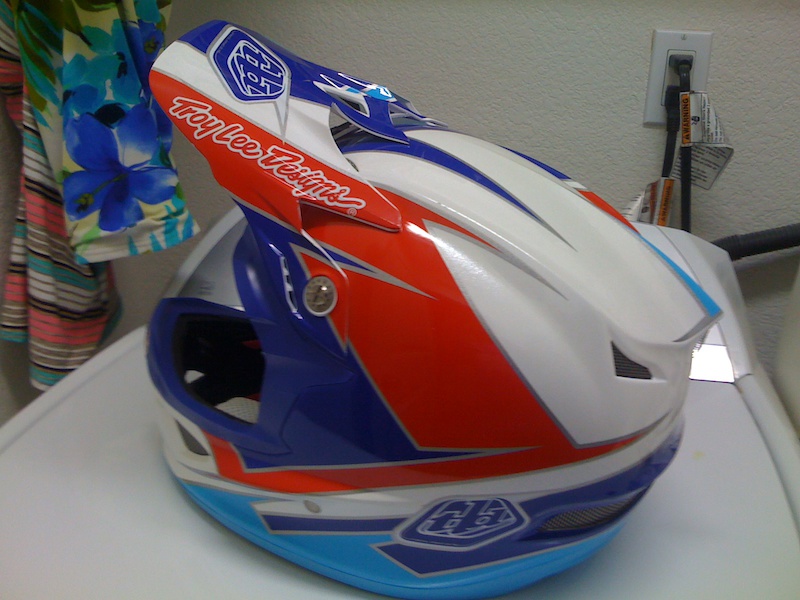 2012 New Troy Lee Designs D3 Extra Large and Small