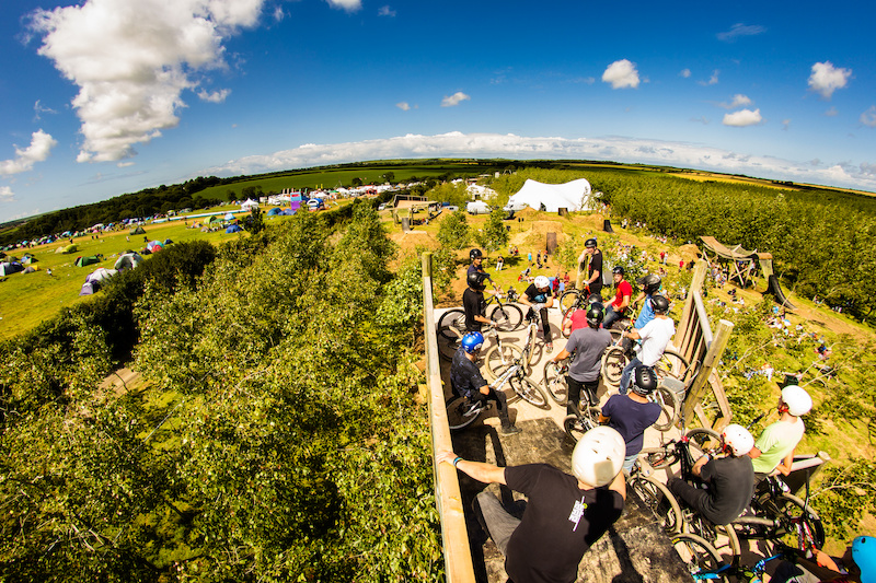 'The Jack Gear Invitational' at Leopallooza 2014 Pinkbike