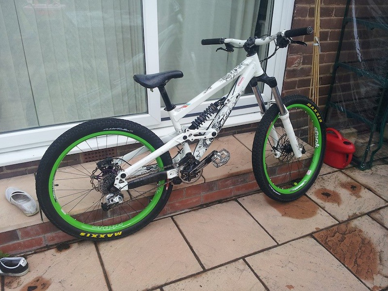 2011 scott voltage fr30  swap for a more downhill specific bike o