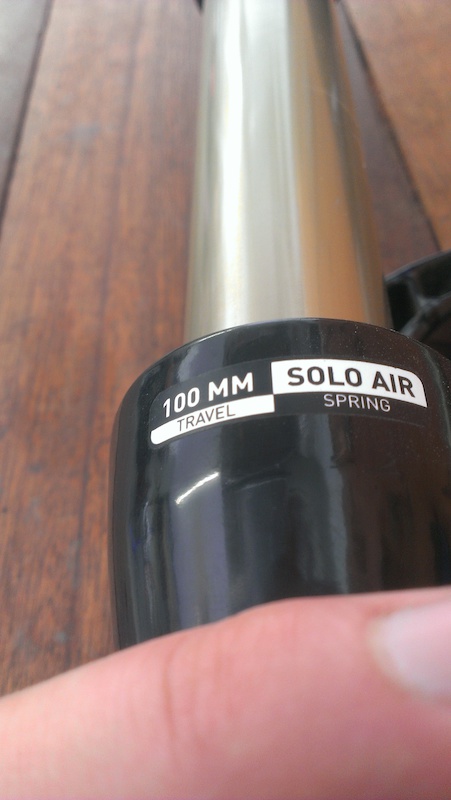 2013 NEW Rockshox Argyle Solo Air