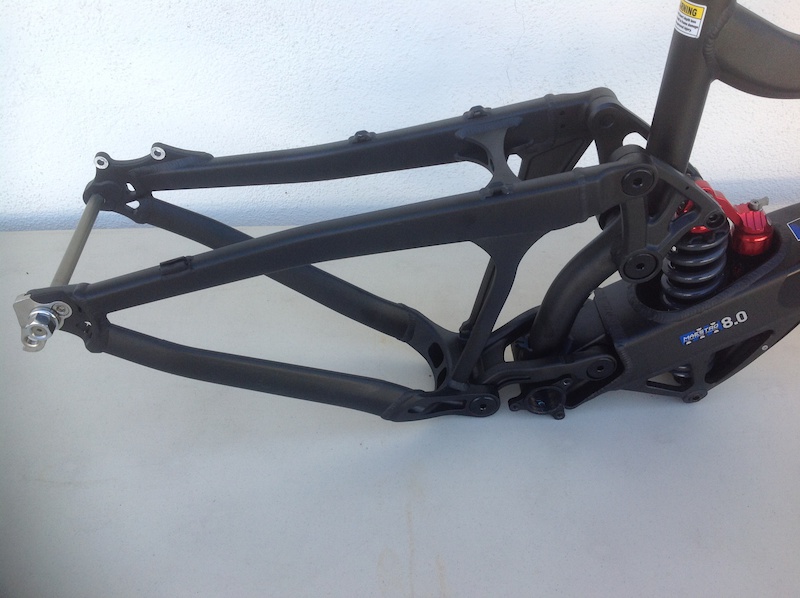 2009 Giant Glory 0 DH/Freeride Frame with Shock