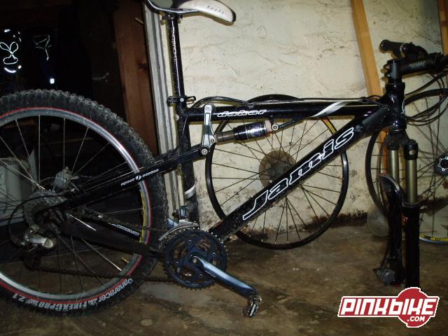 plus a crossland front wheel and panaracer fire XC pro tire