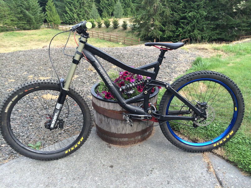 2011 Specialized Big Hit 2 with 2013 Rock Shox Boxxer fork For Sale