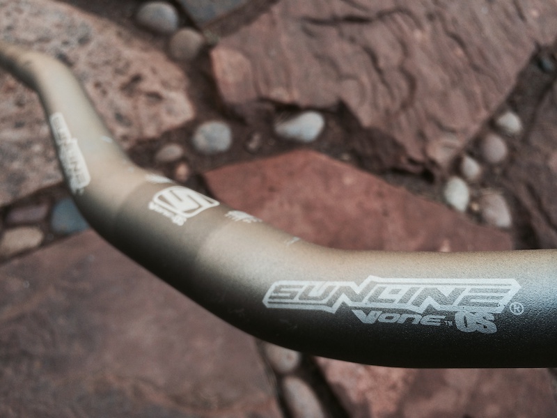 2012 Sunline V-One 710mm DH Bars 31.8 - Silver