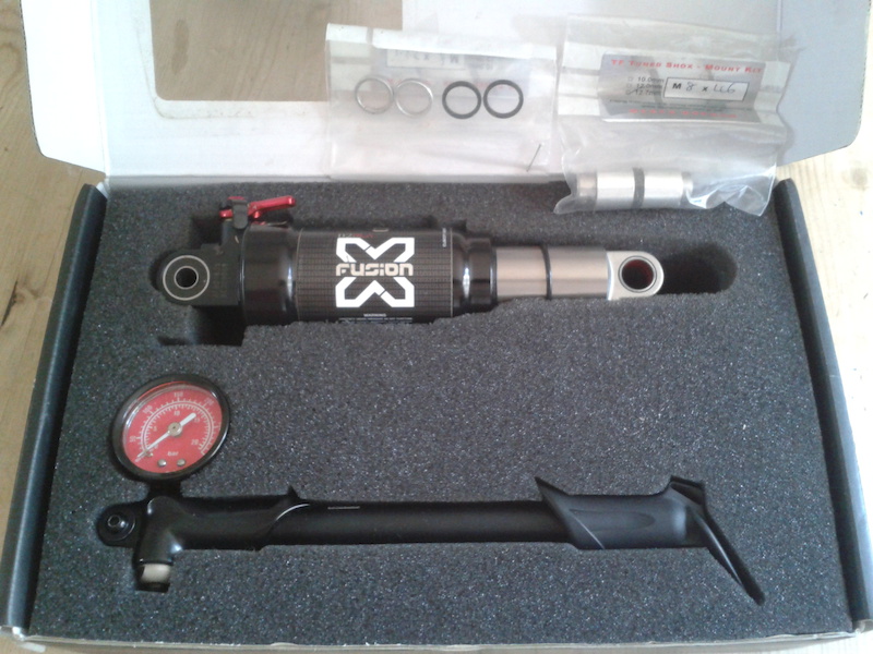 2010 XFusion 02 RLA Rear shock with Compatible Rockshox Shock pu For Sale