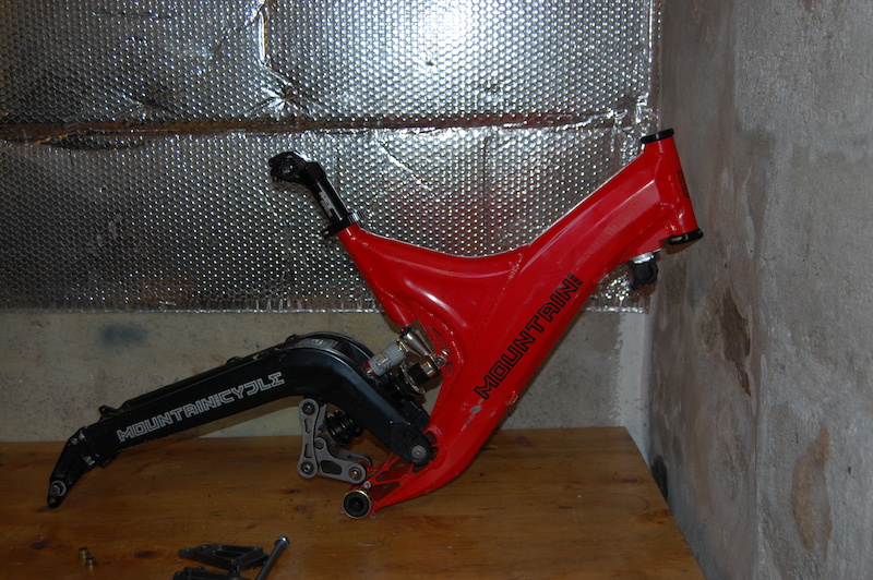 2008 Mountain cycle shockwave frame