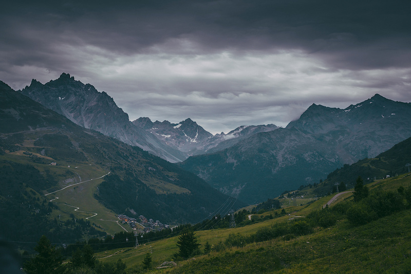 Madison Saracen World Cup Meribel The Last Stand - Article Live on Pinkbike now - Photo Laurence CE