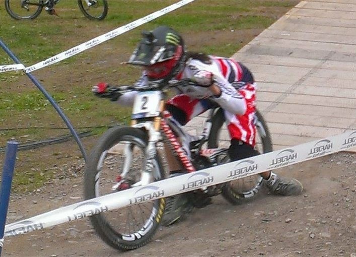 Josh bryceland squashing his v10 and breaking his ankle