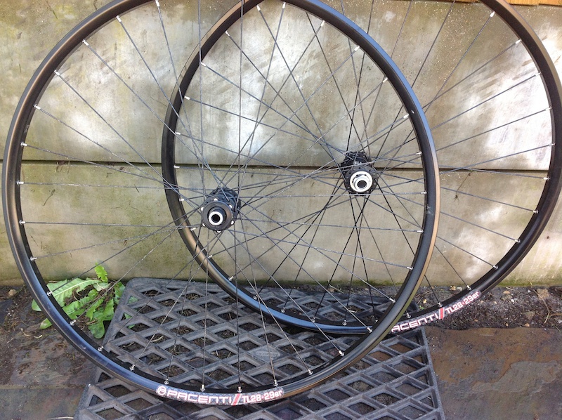 2014 New 29er wheelset, pacenti rims on xt hubs. For Sale