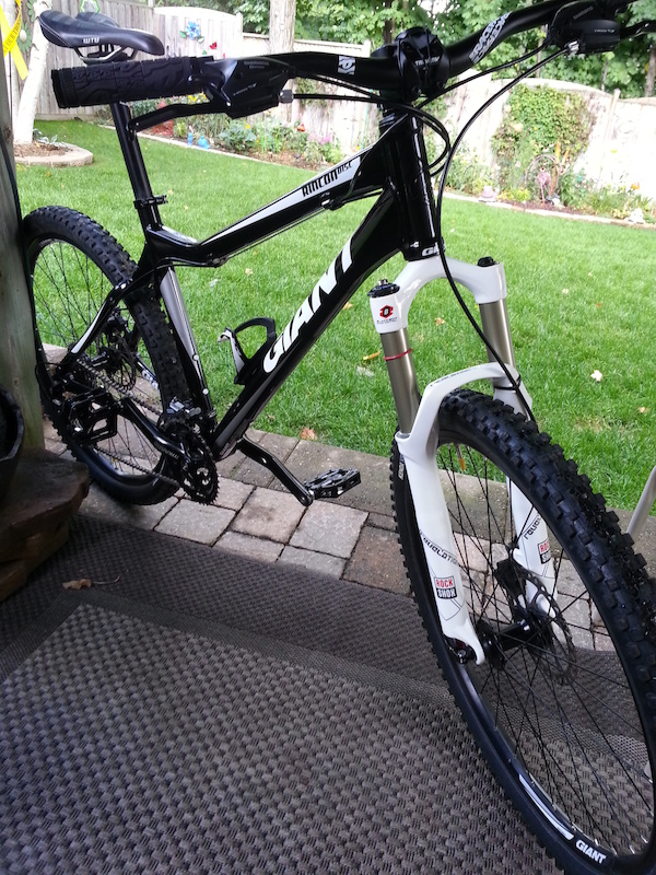 2010 Giant Rincon Disc w 2011 Rockshox Revelation RLT Ti For Sale