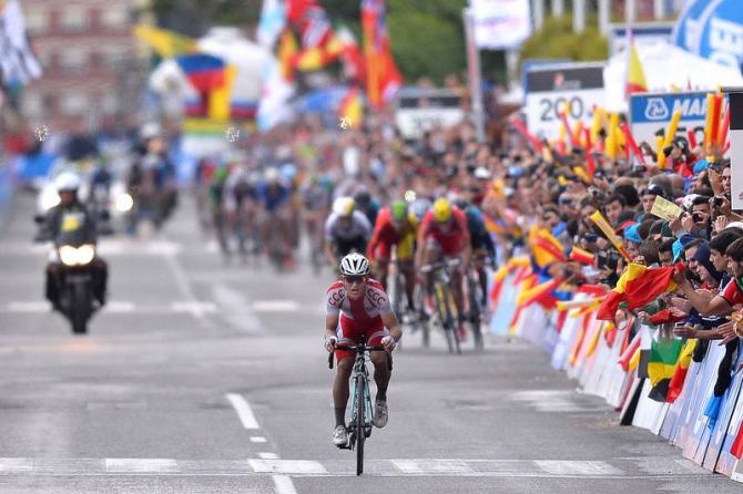 A long shot of the finale with Michal Kwiatkowski (Poland) about to cross the line alone...  

Photo credit © Tim de Waele/TDW Sport