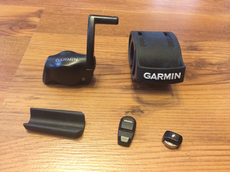 0 Garmin Forerunner 310XT with Bike Accessories