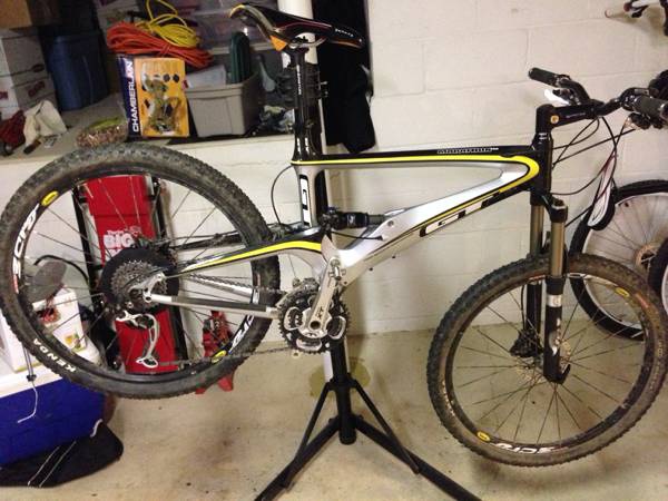 2009 GT Marathon Carbon Pro For Sale