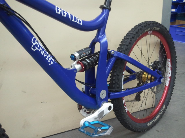 2013 Guerrilla Gravity GG/DH Large blue