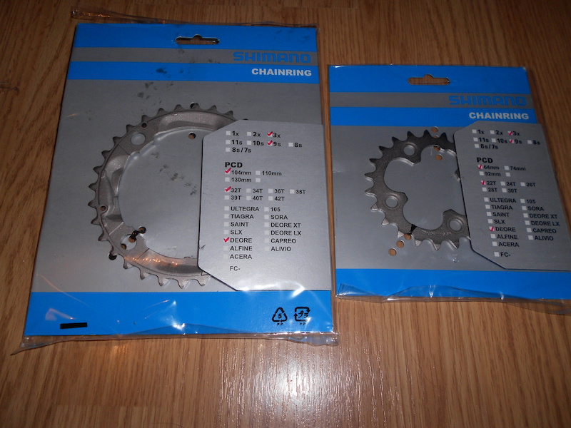 2014 Shimano Chainrings, New. 32t + 22t.