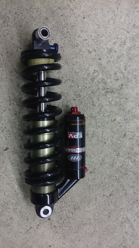 Manitou Swinger 6-Way Spv Coil Rear Shock