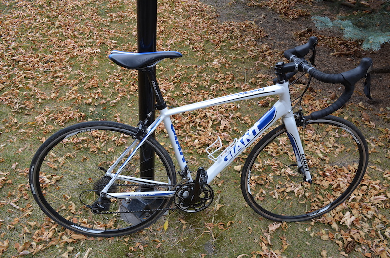 2012 Mint Condition Giant Defy 1