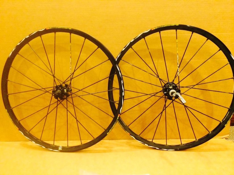 2012 2 All-mountain / Enduro wheel-sets