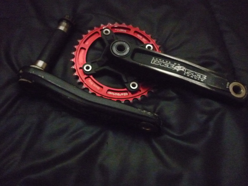 2010 Race face evolve dh crankset with 36t ring,pedals and bb-175