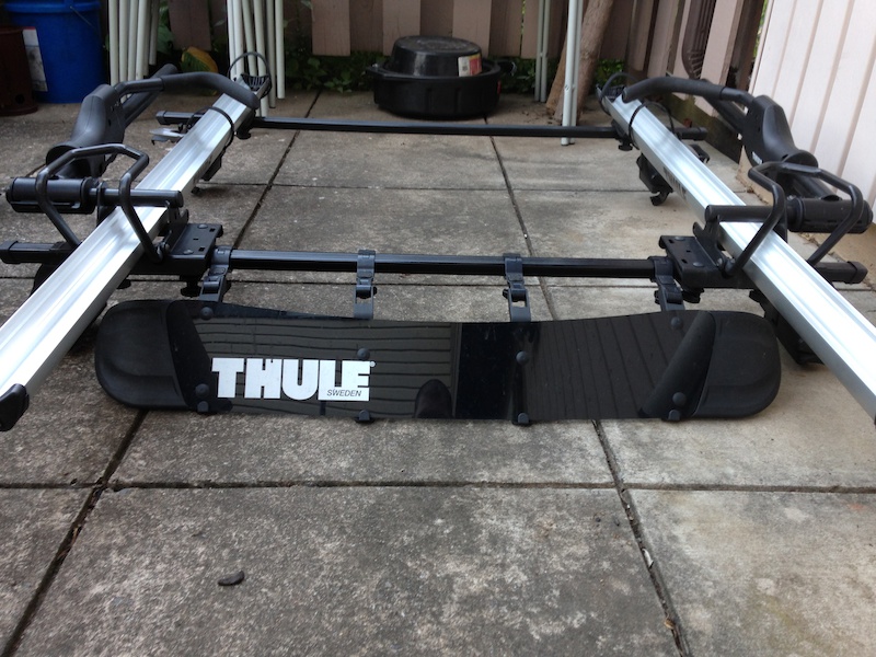 2014 thule VW roof rack with side arms