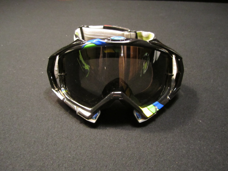 Oakley Mayhem Goggles for sale with spare clear lens, tear off's and bag