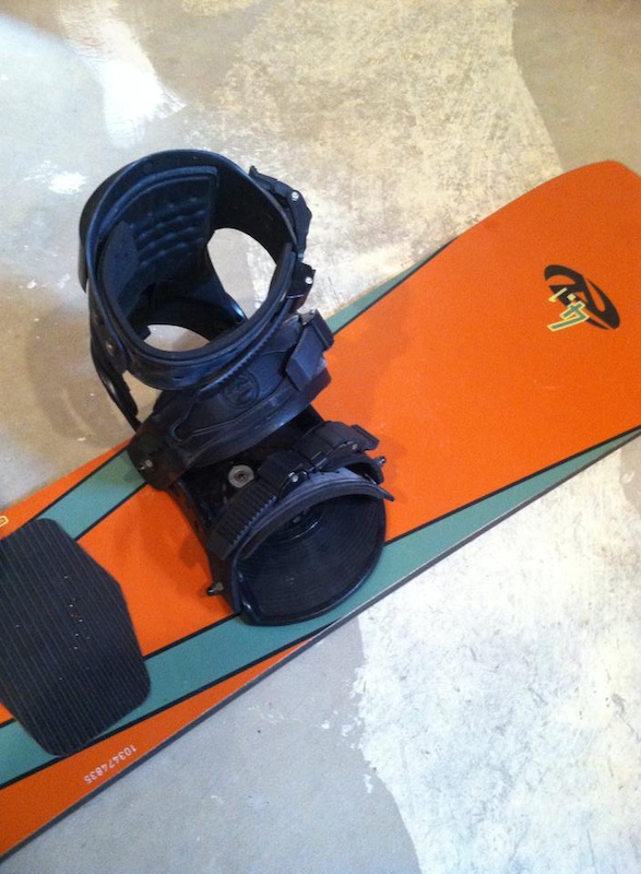 0 vintage snowboard with bindings