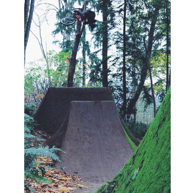 Shot I got of Dan fleury at our trails. Steezin this 3 out.
Instagram:
@danielfleury_
@tylerjamesolson