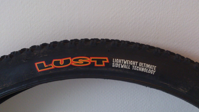 0 26x2.00 Maxxis Larsen TT LUST tubeless tyre - USED ONCE!