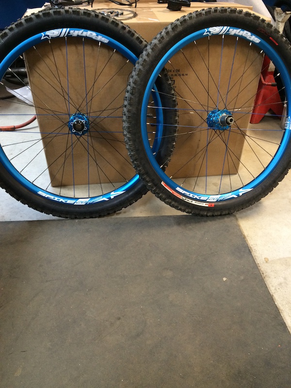 2013 Spank Spike 28 Race Wheel Set, Blue