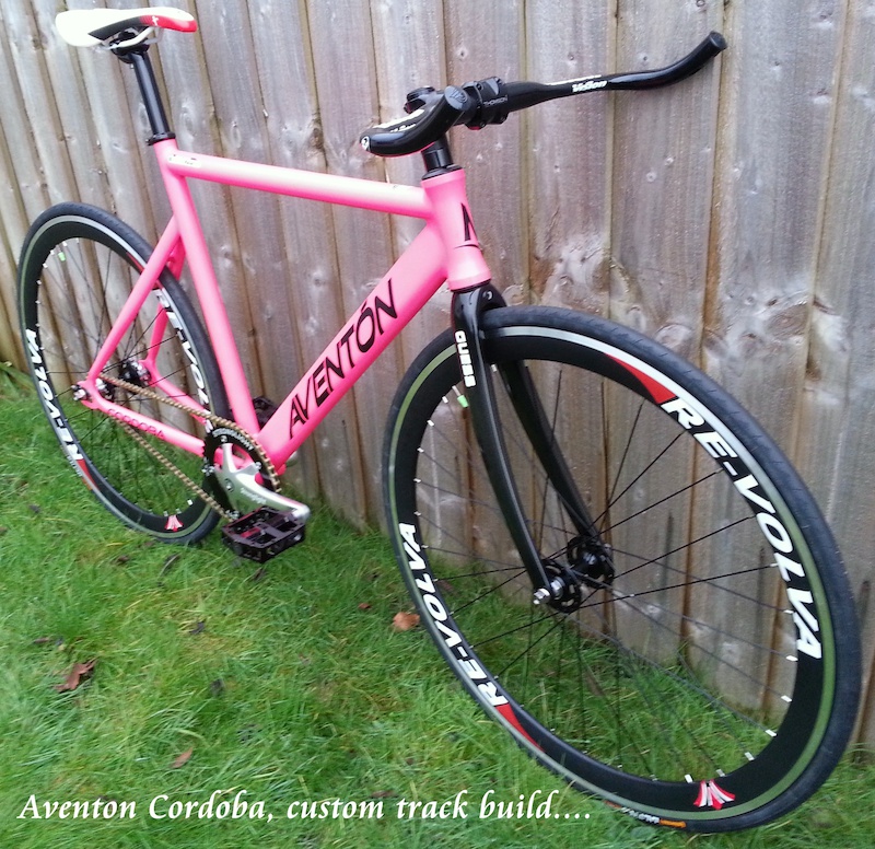 Aventon Cordoba is complete !!! I'm going to run it fixed to see how I get on, if not, I'll go freeheel with brakes.