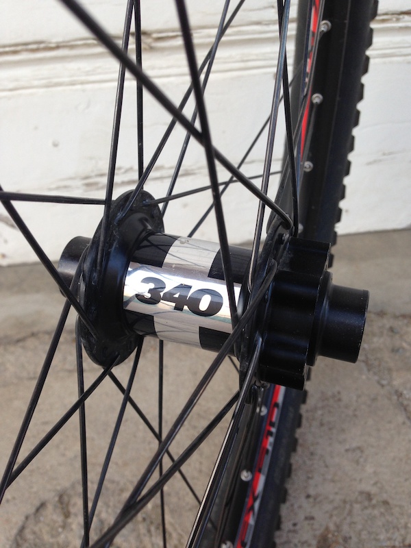 0 Front DT Swiss EX 5.10 rim and 340 hub (20mm) + tire