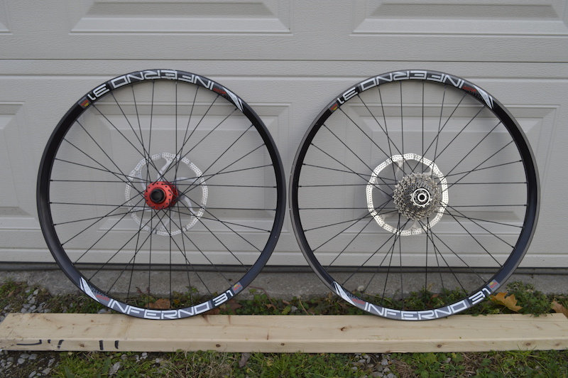 Hope Pro 2 EVOs laced to Sun Ringle Inferno 31s.