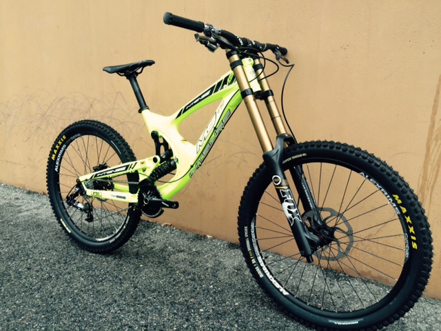 m9 downhill bike