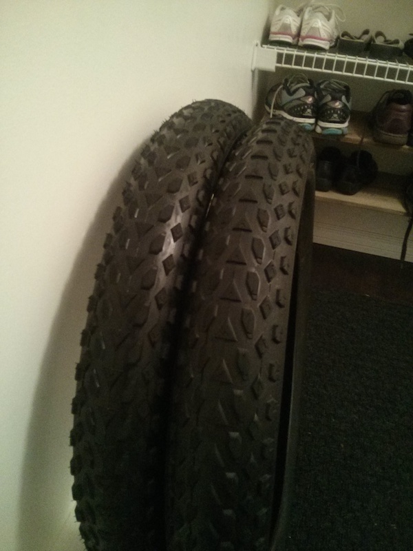 2014 Vee Mission 26 x 4.0 72 TPI Fat Bike Tires!