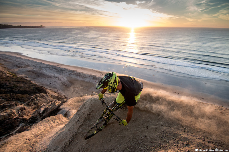 DVO Suspension Team Rider Michal Kollbek getting the last bit of light while taking in the amazing California winter sunset. It was a great day of shooting!

Follow us on Instagram!
@kollbi - Rider
@energyjunkie - Photographer