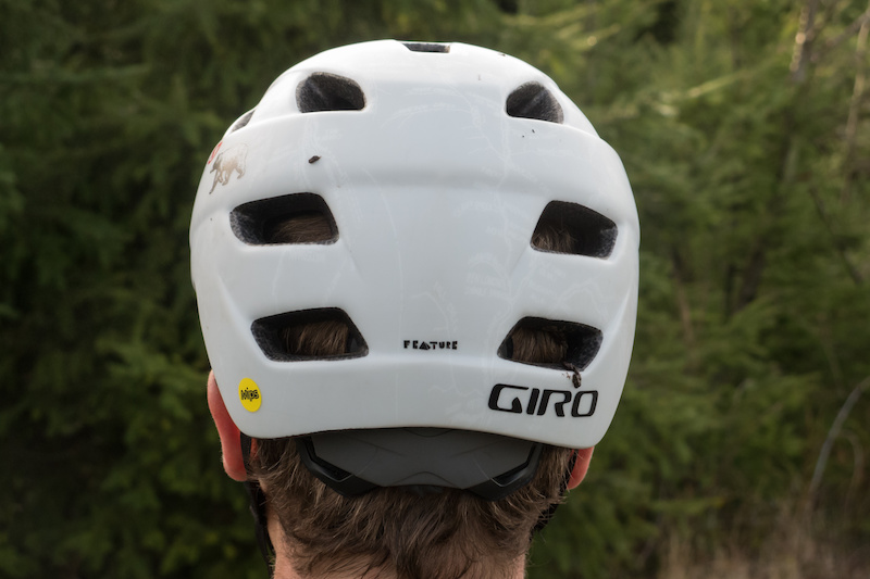 giro feature helmet