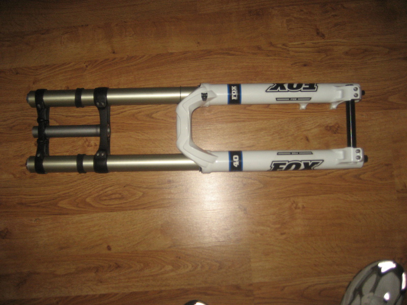 2014 FOX 40 DOWNHILL FORK VANILLA PERFORMANCE SERIES 203MM O/B R For Sale