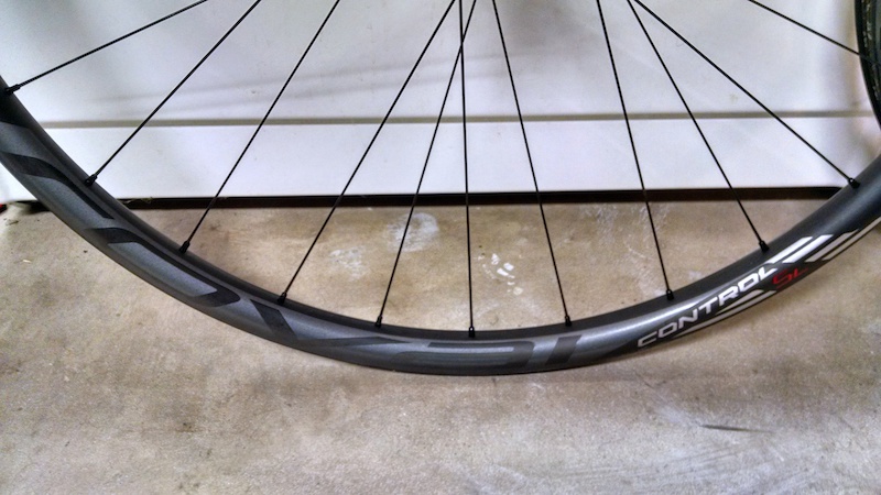 2014 Roval Control SL 29 135/142mm Hookless Carbon Fiber Wheelset