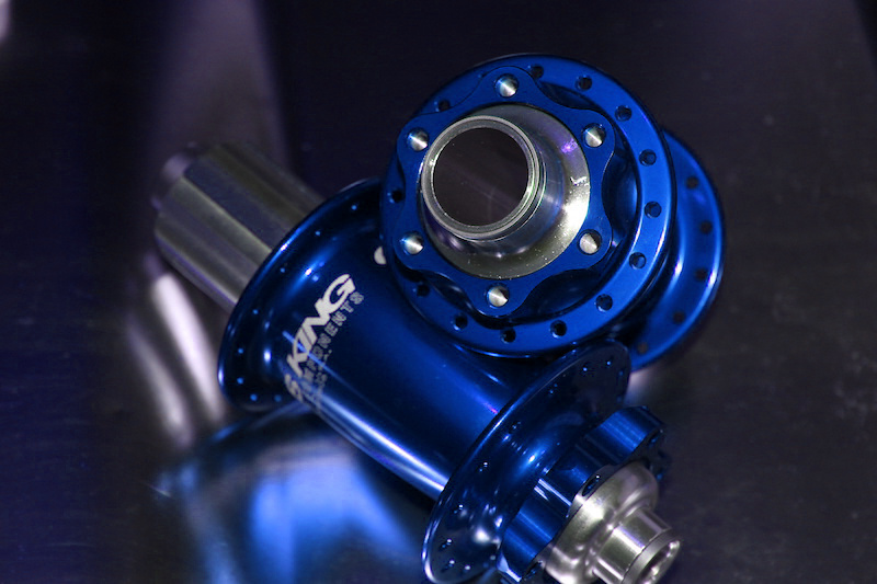 0 WANTED Hope pro 2, Chris King,  Industry nine hubs BLUE or
